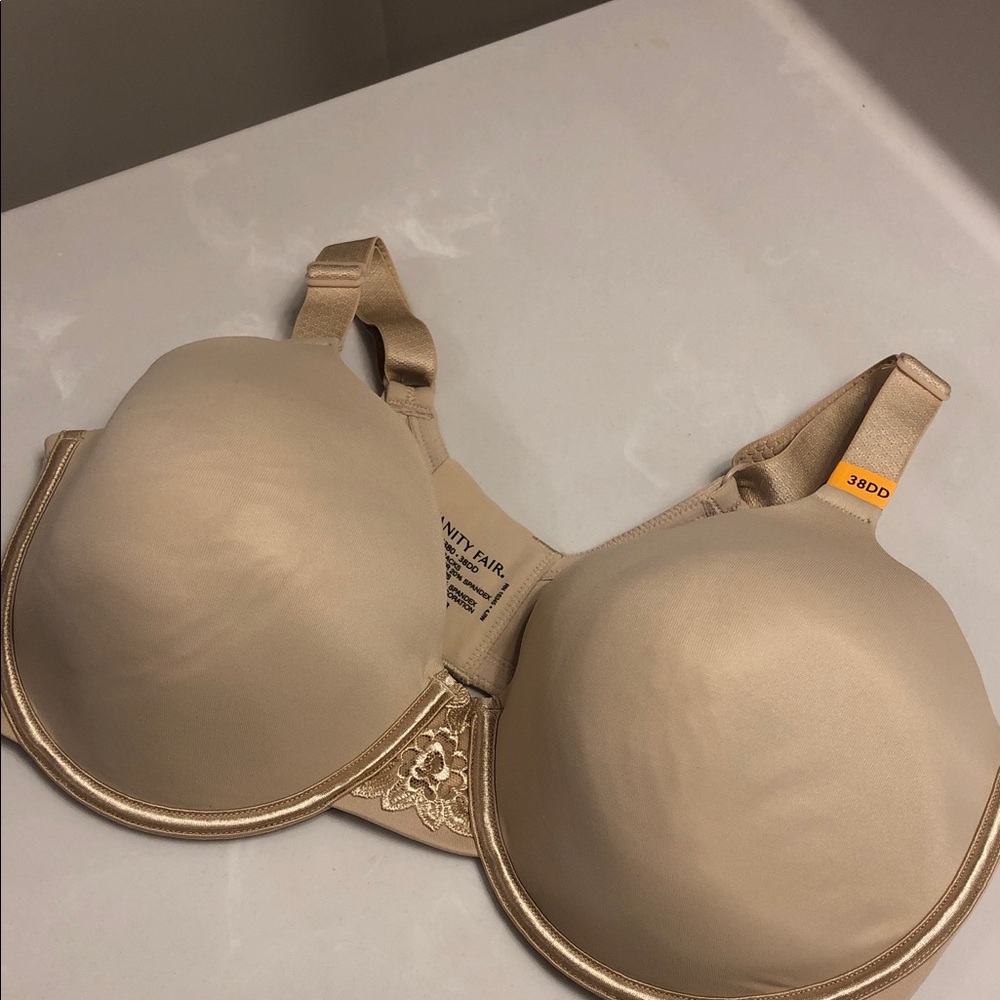 Vanity Fair NWOT Size 38 DD Group of 3 bras - Picture 2 of 7